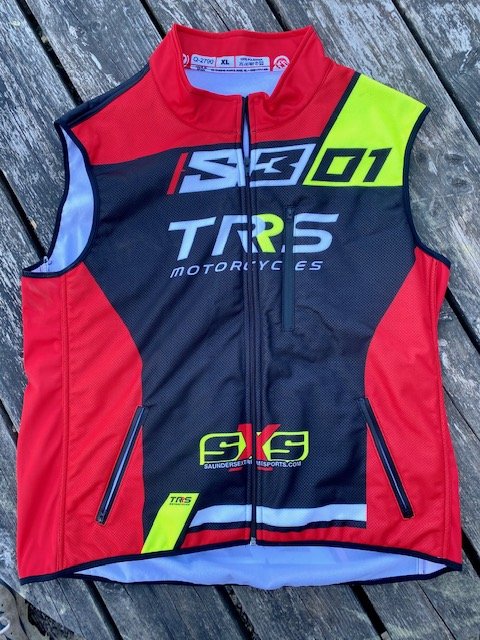 S3 TOBY SIZE S BODY WARMER WIND PROOF FRONT WITH 4 GOOD SIZE POCKETS ,HALF PRICE image